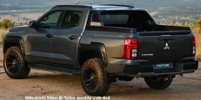 Vehicle Image for 7/10for Mitsubishi Triton 2.4DI-D Bi-Turbo double cab 4x4