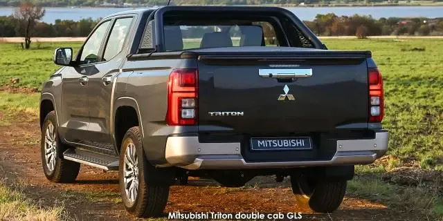 Vehicle Image for 4/10for Mitsubishi Triton 2.4DI-D double cab GLS auto