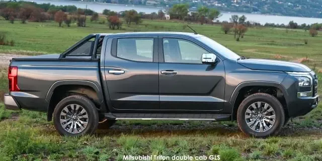 Vehicle Image for 7/10for Mitsubishi Triton 2.4DI-D double cab GLS auto